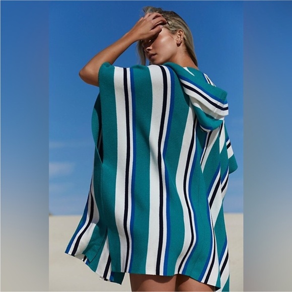 Free People NWOT Hooded Poncho OS fits most - Picture 1 of 8